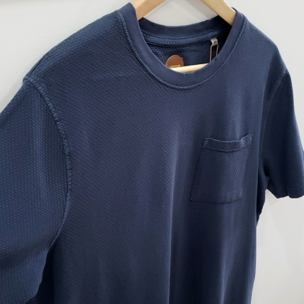 COMMON PEOPLE | Men's Navy Popcorn Texture GD Short Sleeved Crewneck T-Shirt - Picture 2 of 5